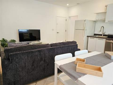 500 14th St 203, Miami Beach FL - photo 6 of 29