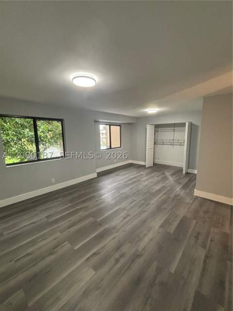 453 NE 210th Ter, Miami FL - photo 13 of 23