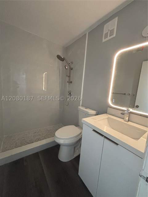 453 NE 210th Ter, Miami FL - photo 14 of 23