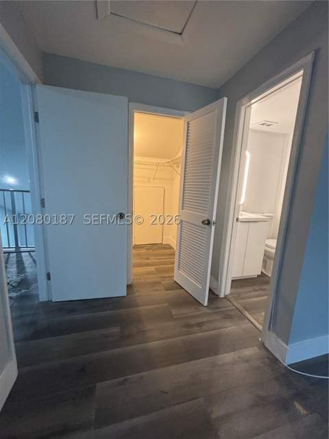 453 NE 210th Ter, Miami FL - photo 17 of 23