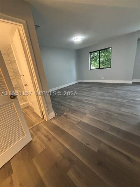 453 NE 210th Ter, Miami FL - photo 22 of 23