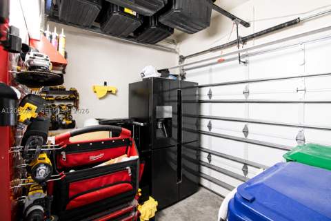 10327 NW 89th Ter, Doral FL - photo 13 of 35