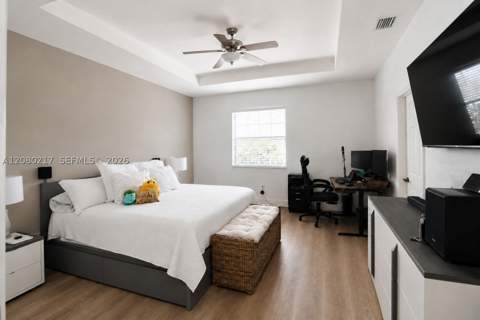 10327 NW 89th Ter, Doral FL - photo 15 of 35