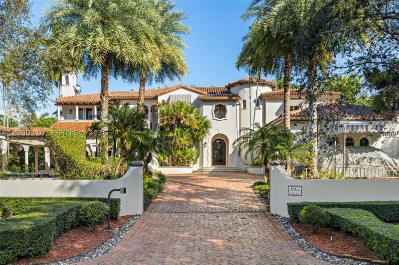 6 bedroom SingleFamilyResidence at 11011 Marin Street, Hammock Oaks Harbor Sec 3, Coral Gables — photo 1