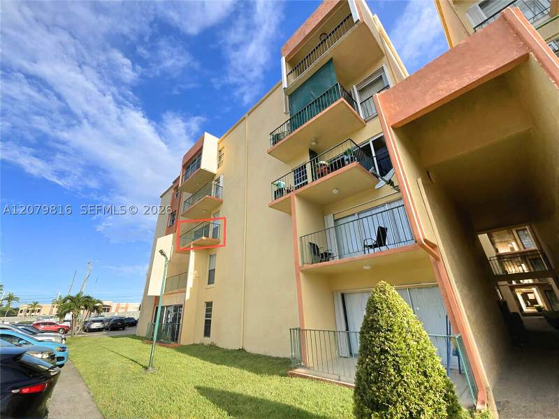 2 bedroom Condominium at 1975 W 44th Pl A302, Towers Of Westland Condo, Hialeah — photo 3
