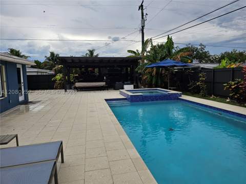 20700 Leeward Ln, Cutler Bay FL - photo 11 of 39