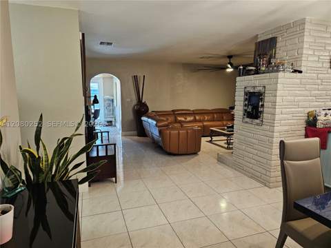20700 Leeward Ln, Cutler Bay FL - photo 18 of 39