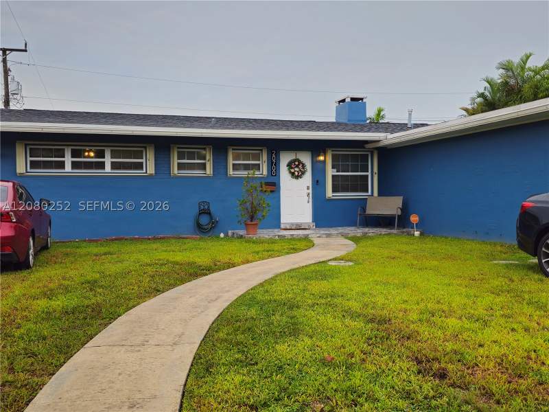 4 bedroom SingleFamilyResidence at 20700 Leeward Ln, Cutler Ridge Sec 4, Cutler Bay — photo 2