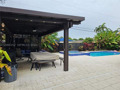 20700 Leeward Ln, Cutler Bay FL - photo 8 of 39