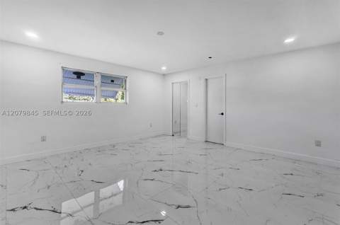 860 NW 207th St, Miami Gardens FL - photo 14 of 41