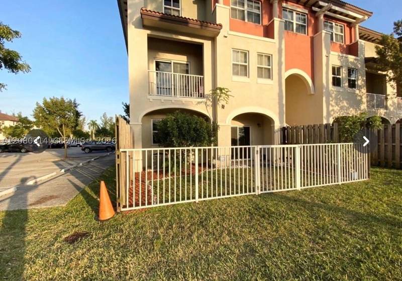3 bedroom Condominium at 8650 NW 97 Ave 108, St Maarten At Grand Bay Co, Doral — photo 2