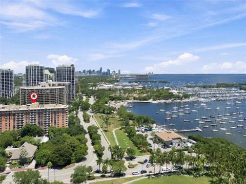 2951 S Bayshore Dr 305, Miami FL - photo 23 of 32
