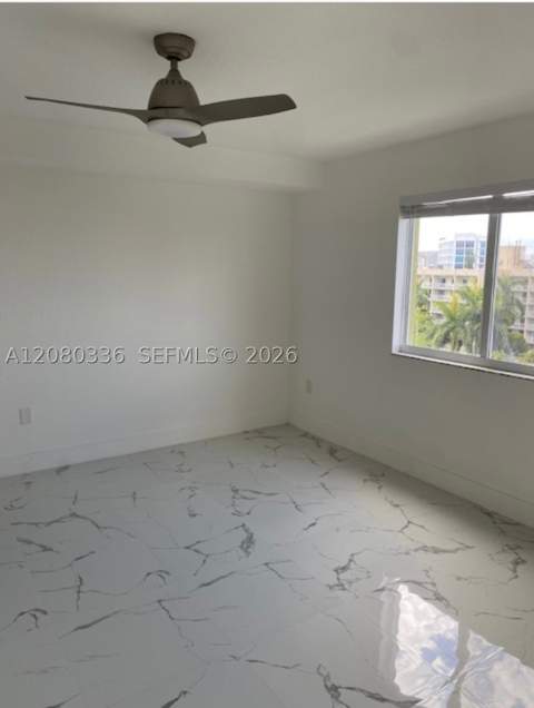 816 NW 11th St 902, Miami FL - photo 9 of 16