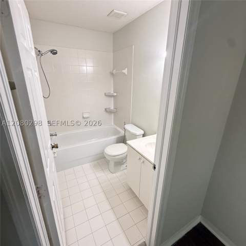 22831 SW 88th Pl 303, Cutler Bay FL - photo 7 of 9