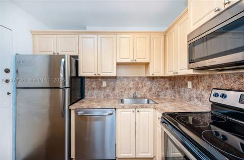 2899 Collins Ave 1505, Miami Beach FL - photo 11 of 23