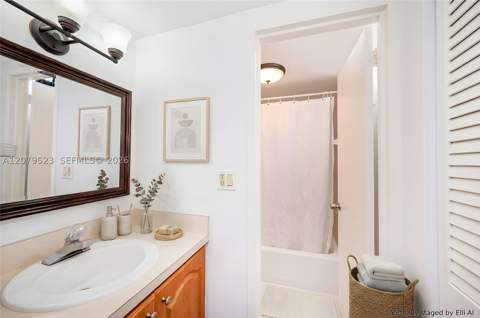 2899 Collins Ave 1505, Miami Beach FL - photo 15 of 23