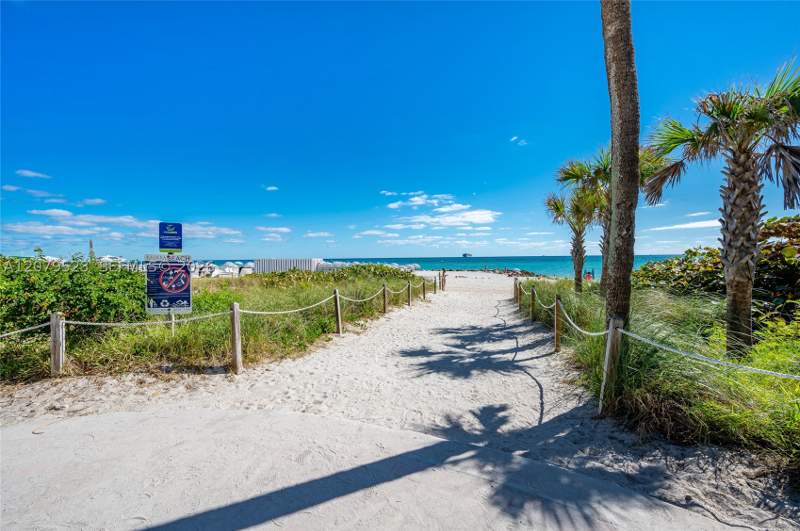 1 bedroom Condominium at 2899 Collins Ave 1505, Triton Tower Condo, Miami Beach — photo 4