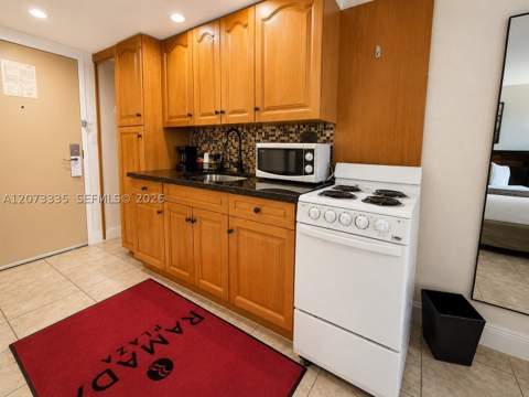19201 Collins Ave 828, Sunny Isles Beach FL - photo 7 of 26