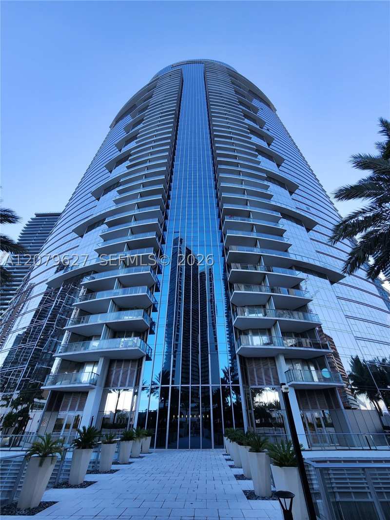3 bedroom Condominium at 851 NE 1st Ave 3801, Paramount Miami Worldcent, Miami — photo 1