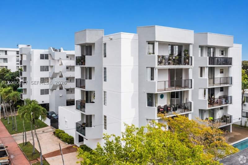 2 bedroom Condominium at 7921 Byron Ave 206, Byron Park Condo, Miami Beach — photo 2