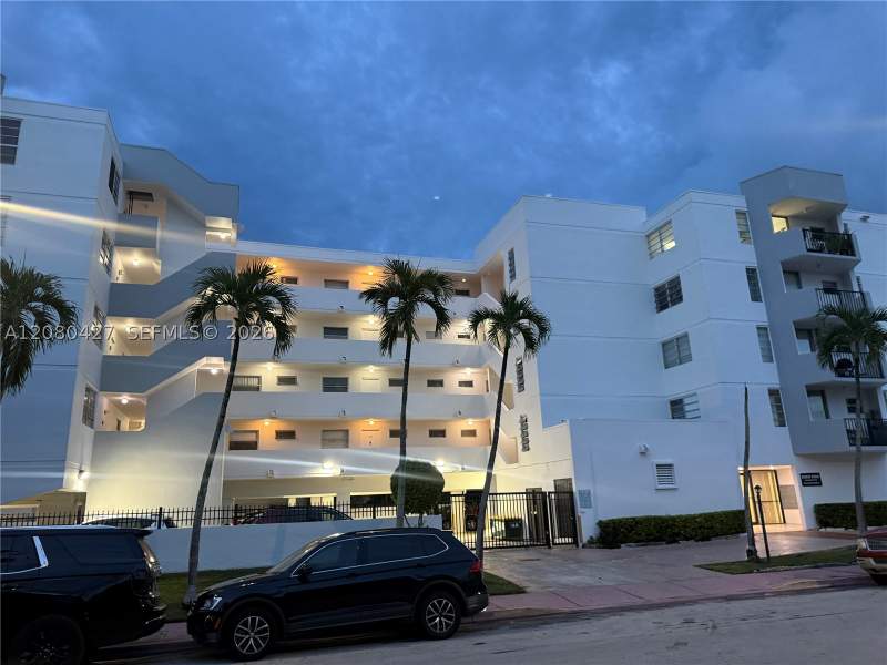 2 bedroom Condominium at 7921 Byron Ave 206, Byron Park Condo, Miami Beach — photo 4