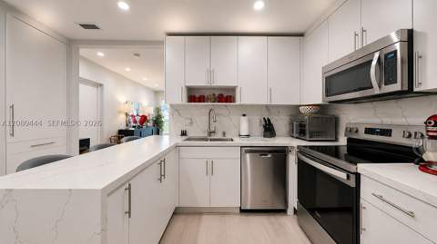 6 Carmona Ave, Coral Gables FL - photo 14 of 60