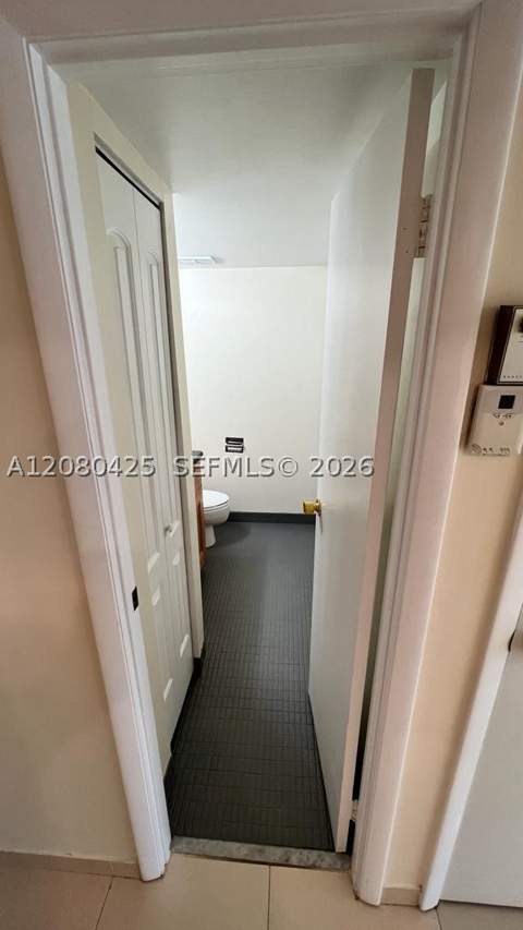 20500 W Country Club Dr 204, Aventura FL - photo 10 of 13