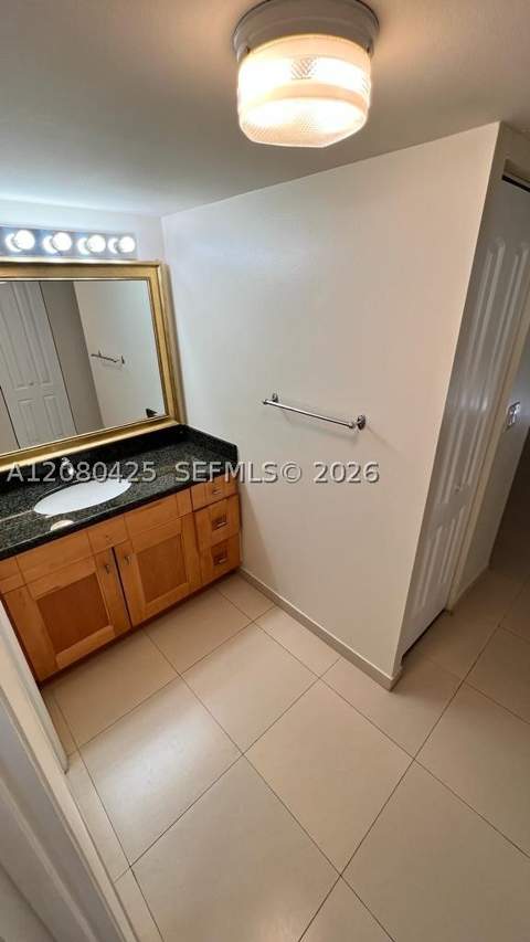 20500 W Country Club Dr 204, Aventura FL - photo 11 of 13