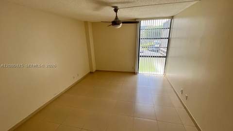20500 W Country Club Dr 204, Aventura FL - photo 12 of 13