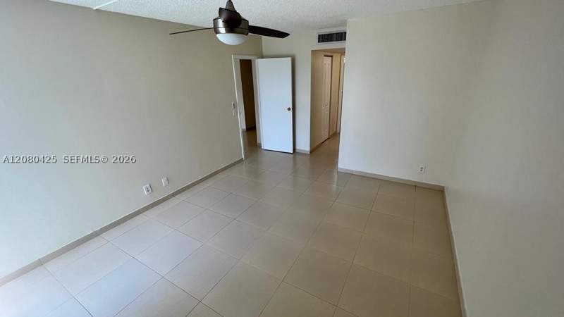 1 bedroom Condominium at 20500 W Country Club Dr 204, Biscaya III Condo, Aventura — photo 5