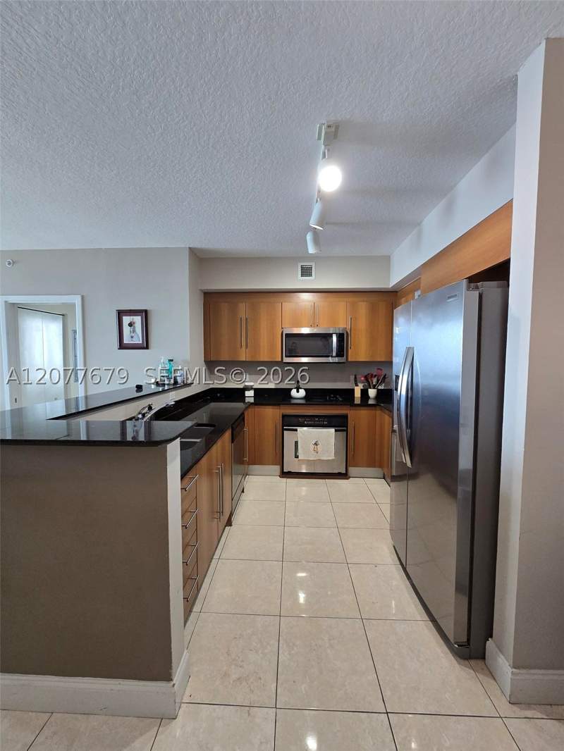 2 bedroom Condominium at 325 S Biscayne Blvd 3115, One Miami West Condo, Miami — photo 2