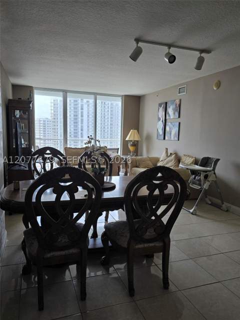325 S Biscayne Blvd 3115, Miami FL - photo 7 of 38