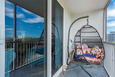 16950 W Dixie Hwy A626, North Miami Beach FL - photo 14 of 20