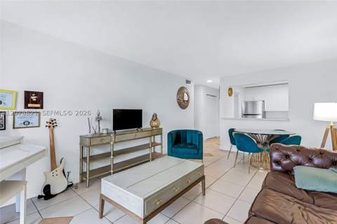 16950 W Dixie Hwy A626, North Miami Beach FL - photo 6 of 20