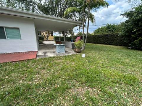 5495 SW 68th Ave, Miami FL - photo 6 of 9