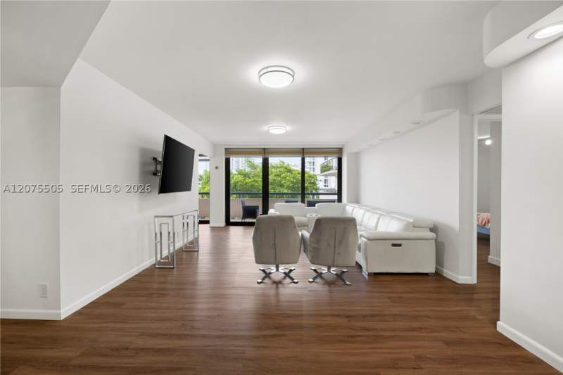 2 bedroom Condominium at 19667 Turnberry Way 3F, Turnberry Isle South Cond, Aventura — photo 3