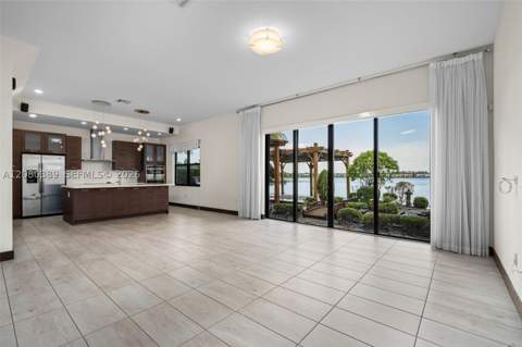 15742 NW 88th Ave, Miami Lakes FL - photo 12 of 55