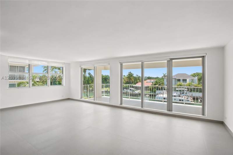 2 bedroom Condominium at 10180 W Bay Harbor Dr 3A, Montego Club Condo, Bay Harbor Islands — photo 2