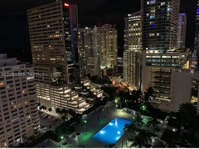 1 bedroom Condominium at 950 Brickell Bay Dr 2203, The Plaza 851 Brickell Co, Miami — photo 2