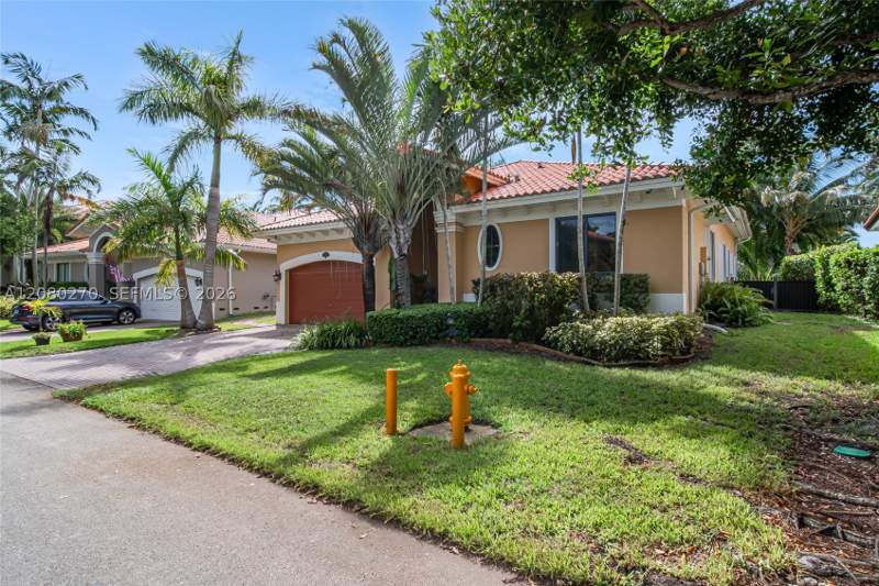 4 bedroom SingleFamilyResidence at 7548 SW 189th St, Cutler Cay, Cutler Bay — photo 3