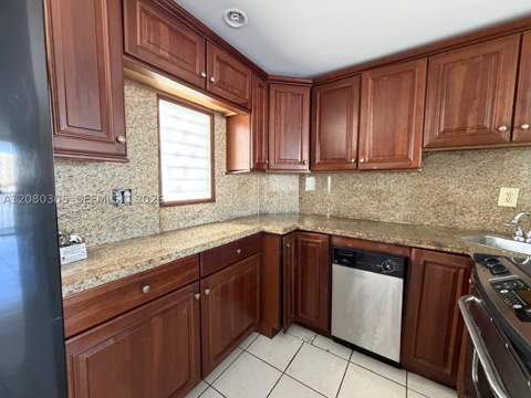2861 Leonard Dr F608, Aventura FL - photo 6 of 19