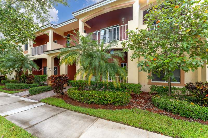 2 bedroom Townhouse at 2324 SE 17th Ter, Cali Greens, Homestead — photo 2