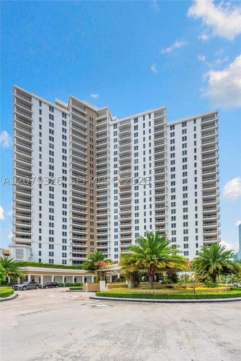 1 bedroom Condominium at 701 Brickell Key Blvd 707, Courvoisier Courts Condo, Miami — photo 2