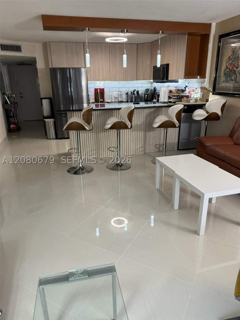 2 bedroom Condominium at 2801 NE 183rd St 310W, Admirals Port Condo West, Aventura — photo 2