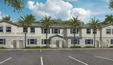 4 bedroom Townhouse at 1076 SE 3 Ter, Le Jardine, Florida City — photo 1