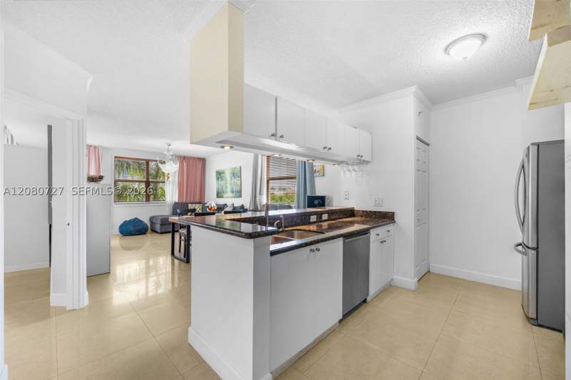 2 bedroom Condominium at 17150 N Bay Rd 2516, Porto Bellagio Condo, Sunny Isles Beach — photo 2
