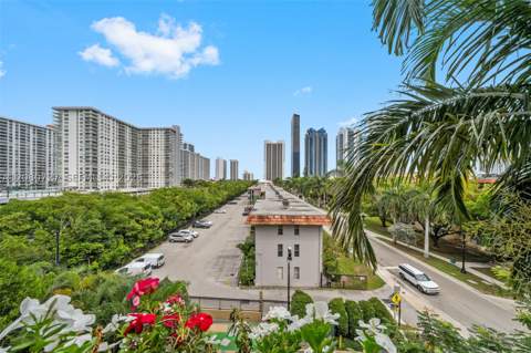 17150 N Bay Rd 2516, Sunny Isles Beach FL - photo 22 of 40