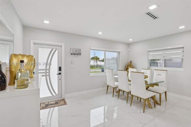 3 bedroom SingleFamilyResidence at 14520 SW 293rd St, Mary Homes Sub Sec A, Homestead — photo 4