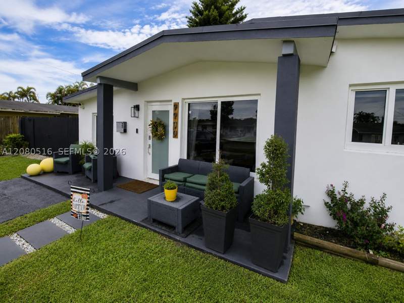 3 bedroom SingleFamilyResidence at 9900 SW 87th St, Heftler Homes Sunset Park, Miami — photo 3