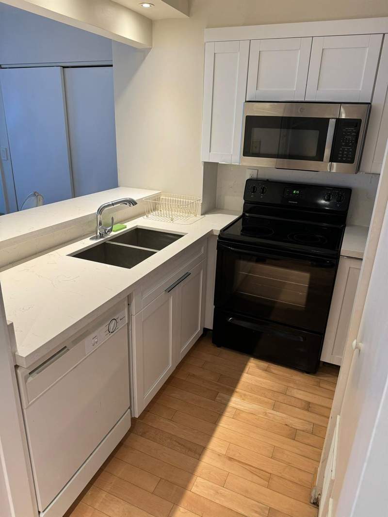 1 bedroom Condominium at 540 Brickell Key Drive 1214, Brickell Key II Condo, Miami — photo 4